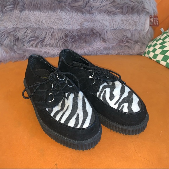 Demonia Zebra Creeper Platform Loafers - Picture 8 of 8